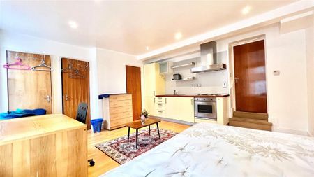 Studio to rent - Photo 4