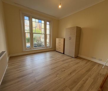 3 bedroom apartment to rent - Photo 2