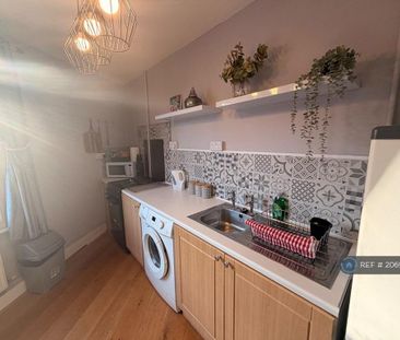 1 bedroom maisonette to rent - Photo 6