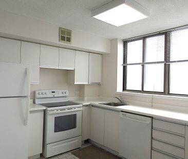 For Lease - 270 Queens Quay Unit# 2702, Toronto, Ontario - Photo 2