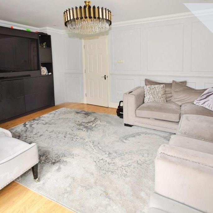 4 bedroom semi-detached house to rent - Photo 1