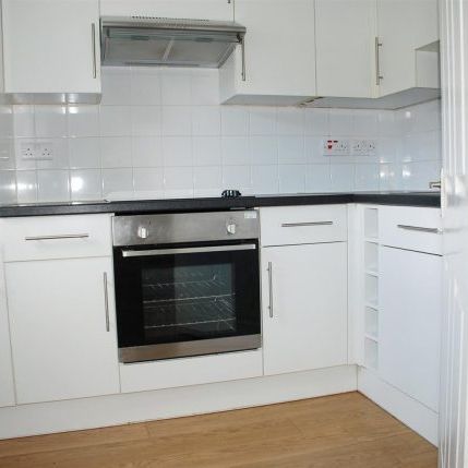 Flat 2, 112 Westbourne Road, Broomhill - Photo 1