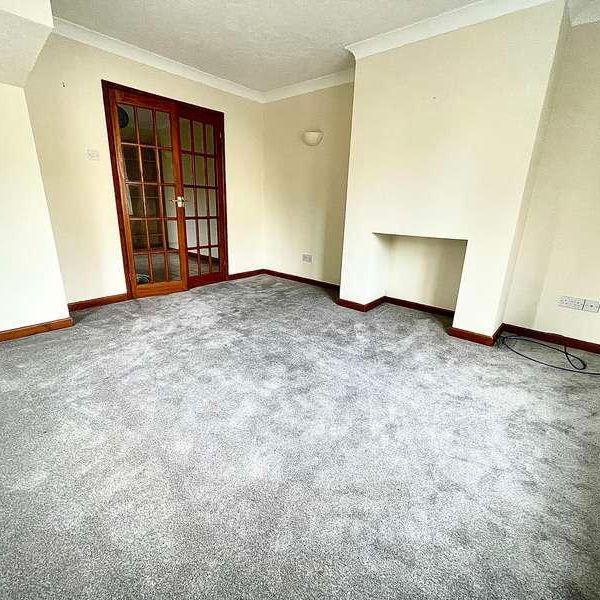 Railway Terrace, Sebastopol, Pontypool, NP4 - Photo 1