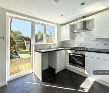 2 bedroom terraced house to rent - Photo 5