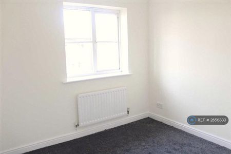 3 bedroom end of terrace house to rent - Photo 5