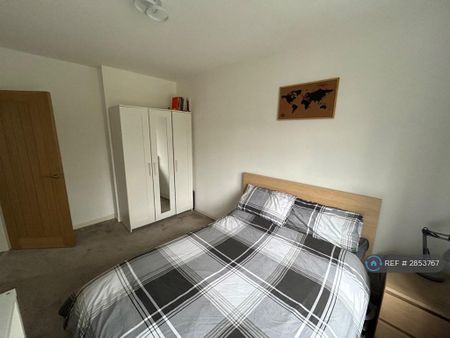 2 bedroom flat to rent - Photo 3