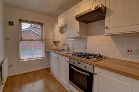 2 BED Terraced House To rent - Photo 4