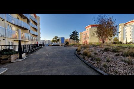 1 Bed Flat, The Crescent, BS1 - Photo 5