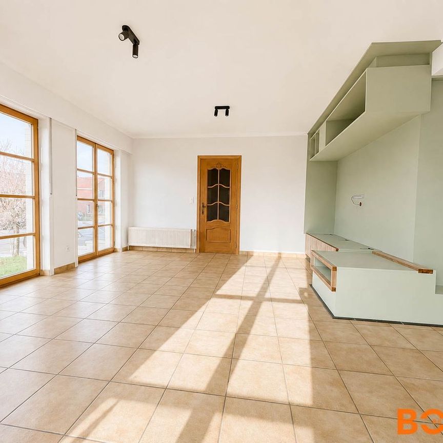 Villa te huur in Eeklo voor € 1.250 met 5 slaapkamers - Photo 1