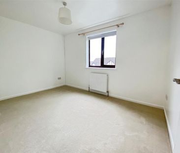 2 bedroom end of terrace house to rent - Photo 3
