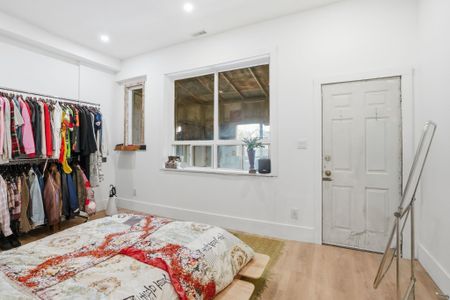 For Lease - 472 Barton Street Unit# Upper, Hamilton, Ontario - Photo 5