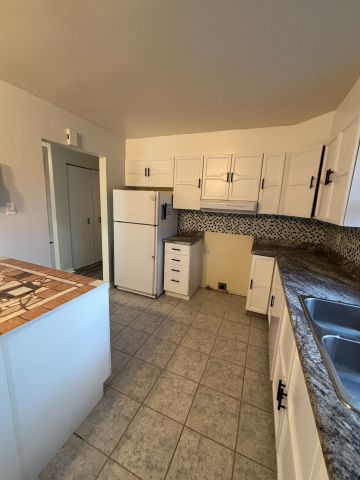 For Lease - 1084 Eadie Road, Russell, Ontario - Photo 3