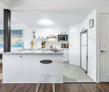 Two-Storey Townhouse in Varsity Lakes - Photo 4