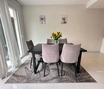 Luxury Townhouse for rent in Nueva Andalucia, Andalusia - Photo 2