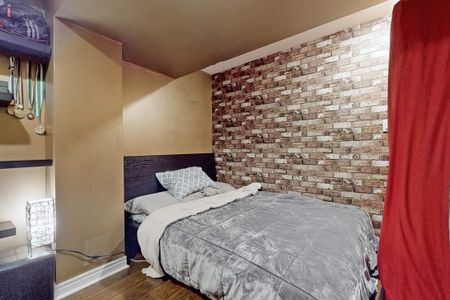 For Lease - 5861 Tenth Line, Mississauga, Ontario - Photo 3