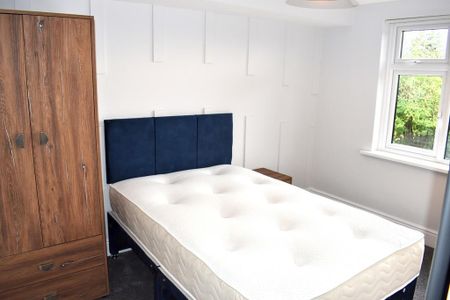 5 bedroom semi-detached house to rent - Photo 5