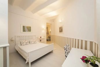 Ronda de Sant Antoni, Barcelona, Catalonia 08001