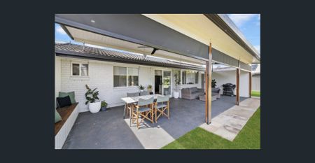 Relaxed Coastal Living in the Heart of Minyama - Photo 5