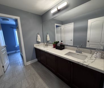 For Lease - 15 Prunella Crescent, East Gwillimbury, Ontario - Photo 1