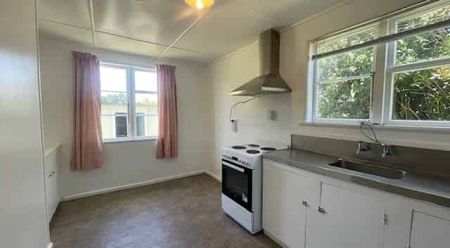 182 Egmont Street - Photo 3