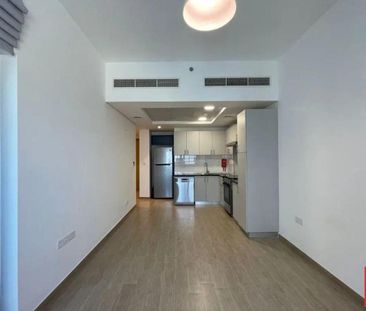 Cozy | Unfurnished | Pool View - Photo 4