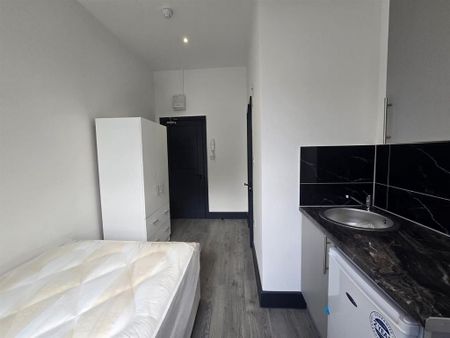 Studio to rent - Photo 5