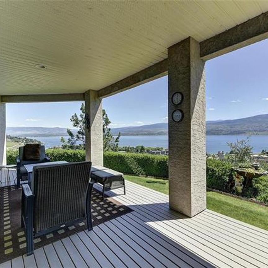 4 bed/3 bath West Kelowna - Photo 1