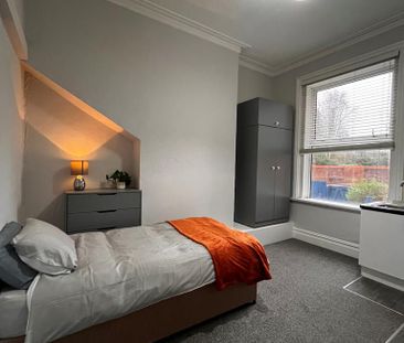 1 bedroom in a house share to rent - Photo 1