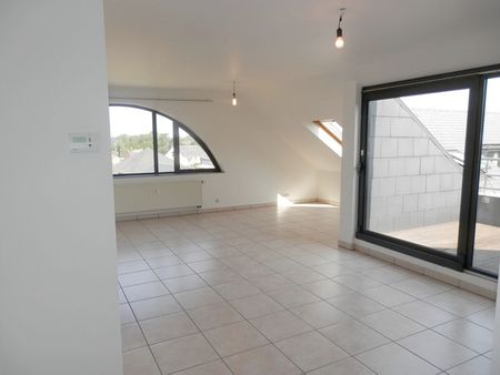 Nouvelle opportunité au sein de la Résidence La Closerie pour ce cosy appartement 1 chambre avec terrasse au 3e étage (ascenseur jusqu’au 2e puis volée d’escaliers).. - Foto 4