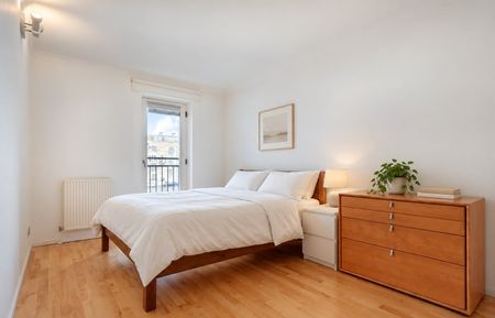 2 Bed Flat, Queen Of Denmark Court, SE16 - Photo 4