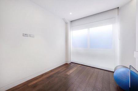 3 bedroom flat to rent - Photo 4