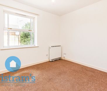 2 bed Flat for Rent - Photo 2
