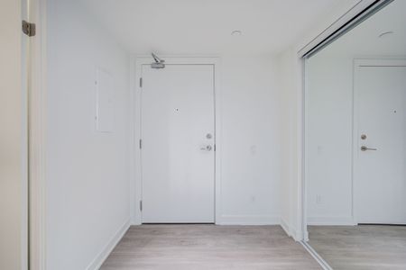 For Lease - 8 Wellesley Street Unit# 5611, Toronto, Ontario - Photo 5