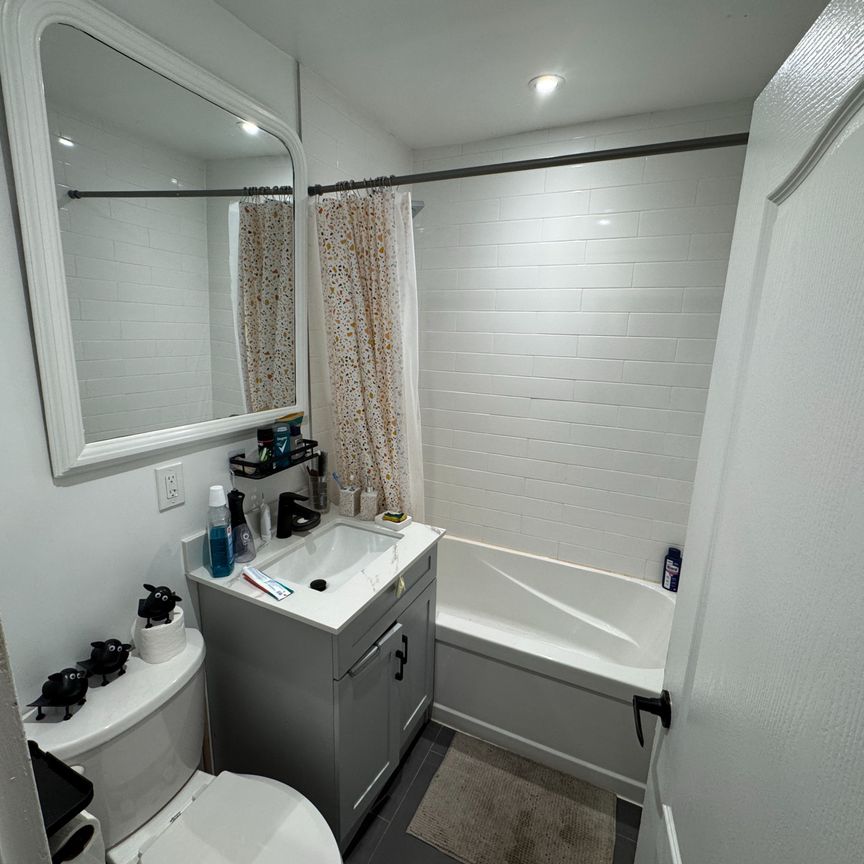 For Lease - 50 Benson Avenue Unit# 2B, Richmond Hill, Ontario - Photo 1