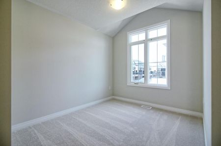 For Lease - 400 Newman Drive Unit# 37, Cambridge, Ontario - Photo 3