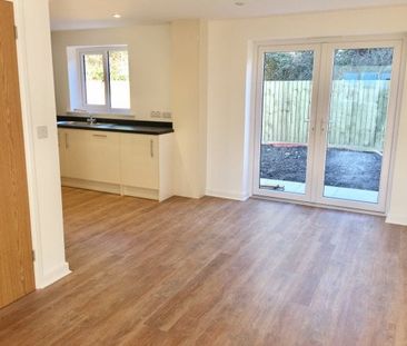 Long Rock, Penzance, TR20 - Photo 1