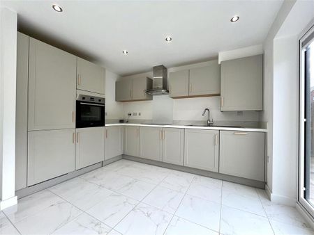 3 bedroom townhouse to rent - Photo 3