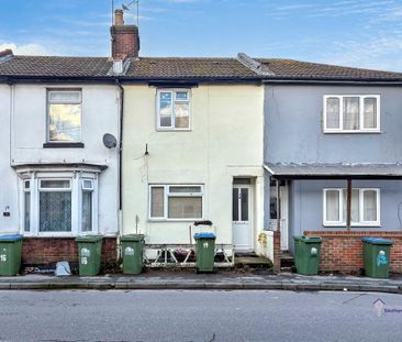 3 bedroom terraced house to rent - Photo 4