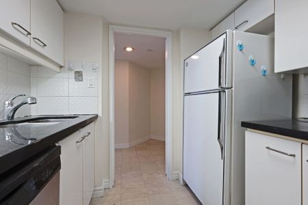 38 Elm Street #2500 - Photo 4