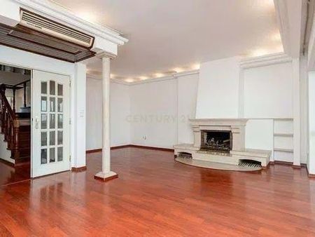 Almada, Setúbal Municipality - Photo 5