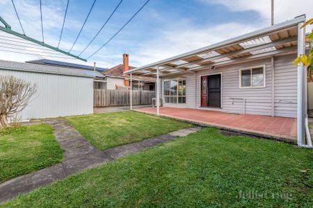 6 Barrys Lane, Coburg - Photo 5