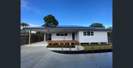 3 bedroom duplex - 780 p/w - Photo 2