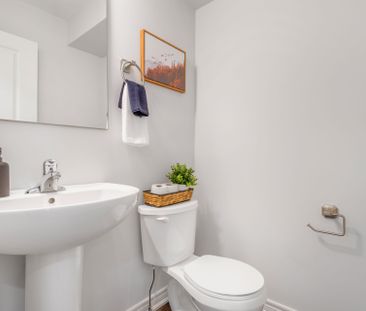 For Lease - 15 Damude Avenue, Thorold, Ontario - Photo 3