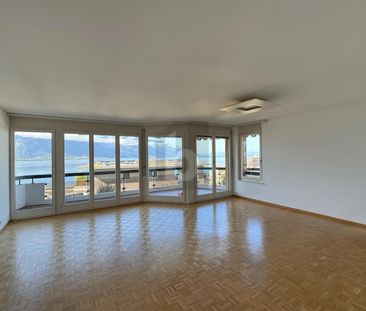 LUMINEUX AVEC INCROYABLE VUE SUR LAC ET MONTAGNES - Foto 2