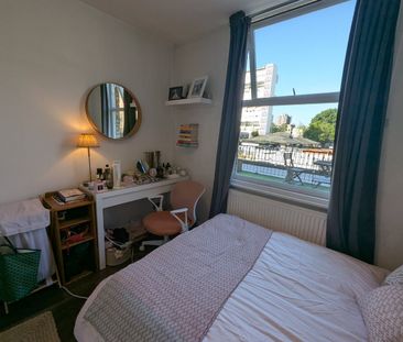 2 Bed Flat, Kingsland Road, E2 - Photo 3
