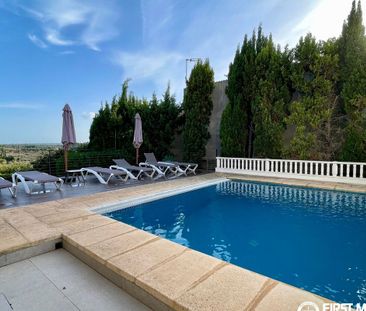Fantastic villa with pool for rent in Santa Margarita. - Photo 1
