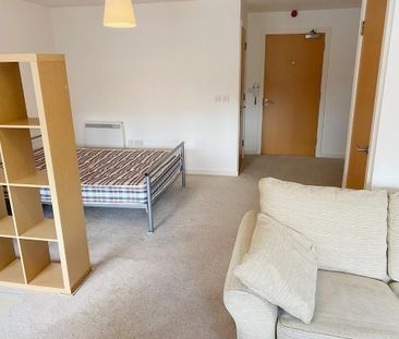 Studio to rent - Photo 1