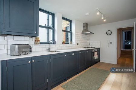 2 bedroom flat to rent - Photo 5