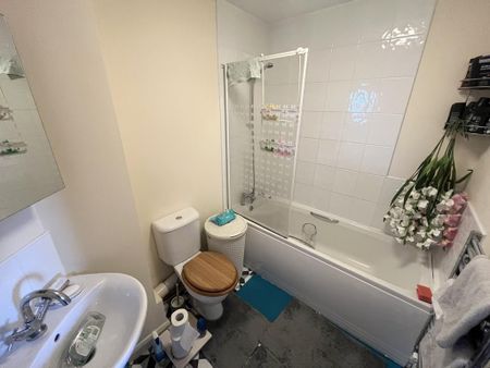 1 bedroom flat to rent - Photo 4