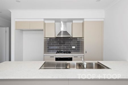 Modern & Flexible Living in a Fantastic Location! - Photo 5